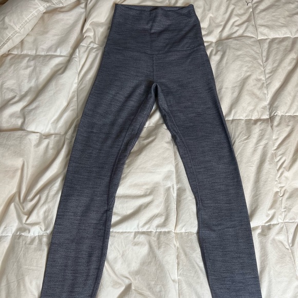 Lululemon Size 2 Gray - Picture 2 of 6
